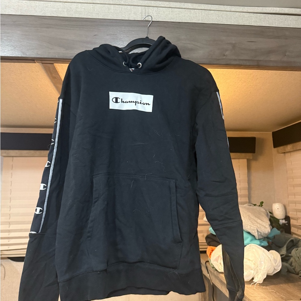 Champion Men's Black Pullover Hoodie